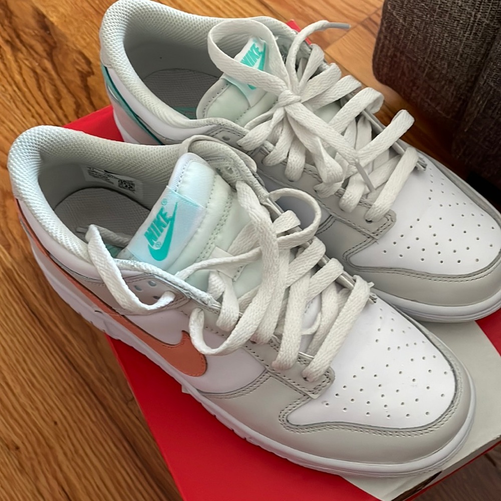 Dunks Low 6.5(GS) white/crimson/blanc